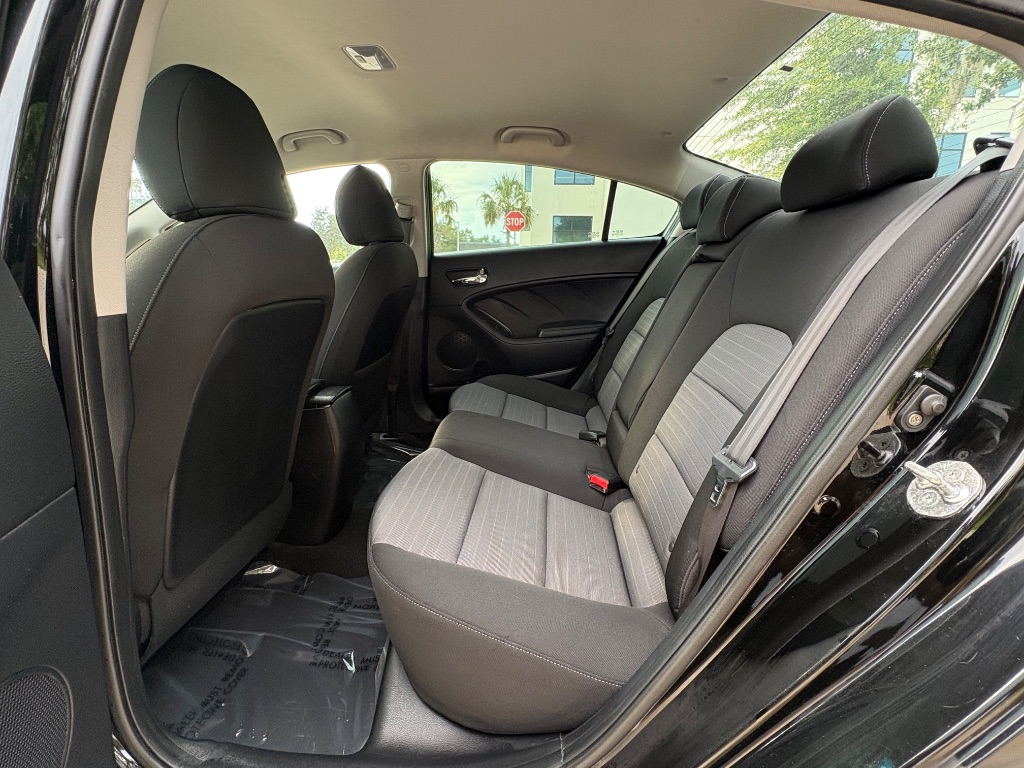 2016 Kia Forte - $7,985