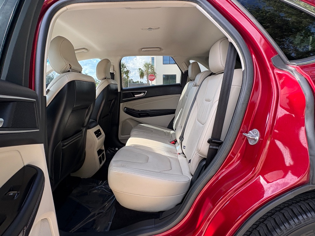 2016 Ford Edge - $10,995