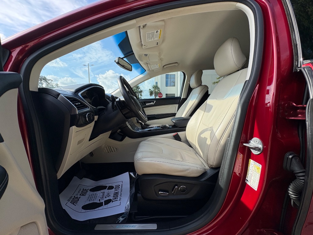 2016 Ford Edge - $10,995