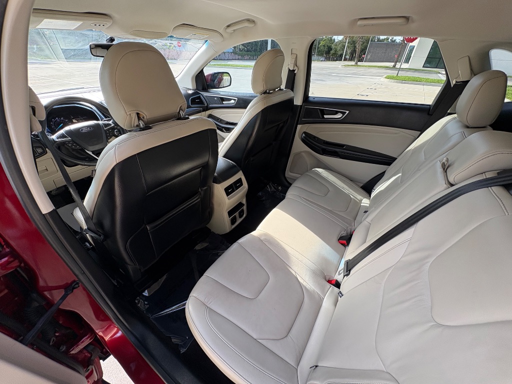 2016 Ford Edge - $10,995