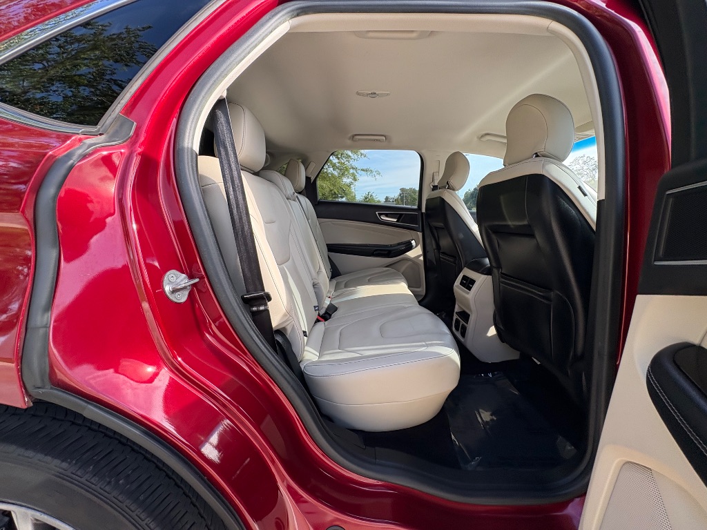 2016 Ford Edge - $10,995