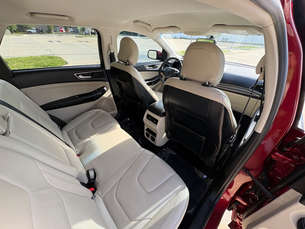 2016 Ford Edge - $10,995
