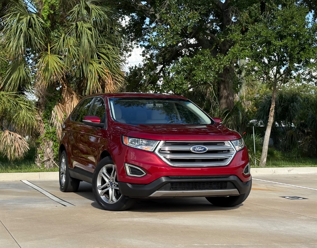 2016 Ford Edge - $10,995