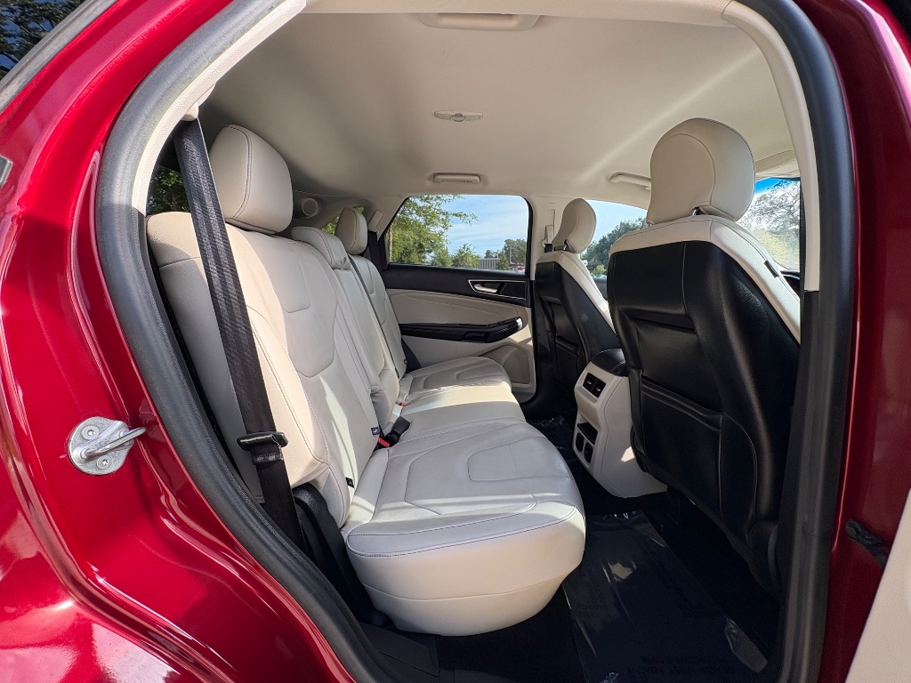2016 Ford Edge - $10,995