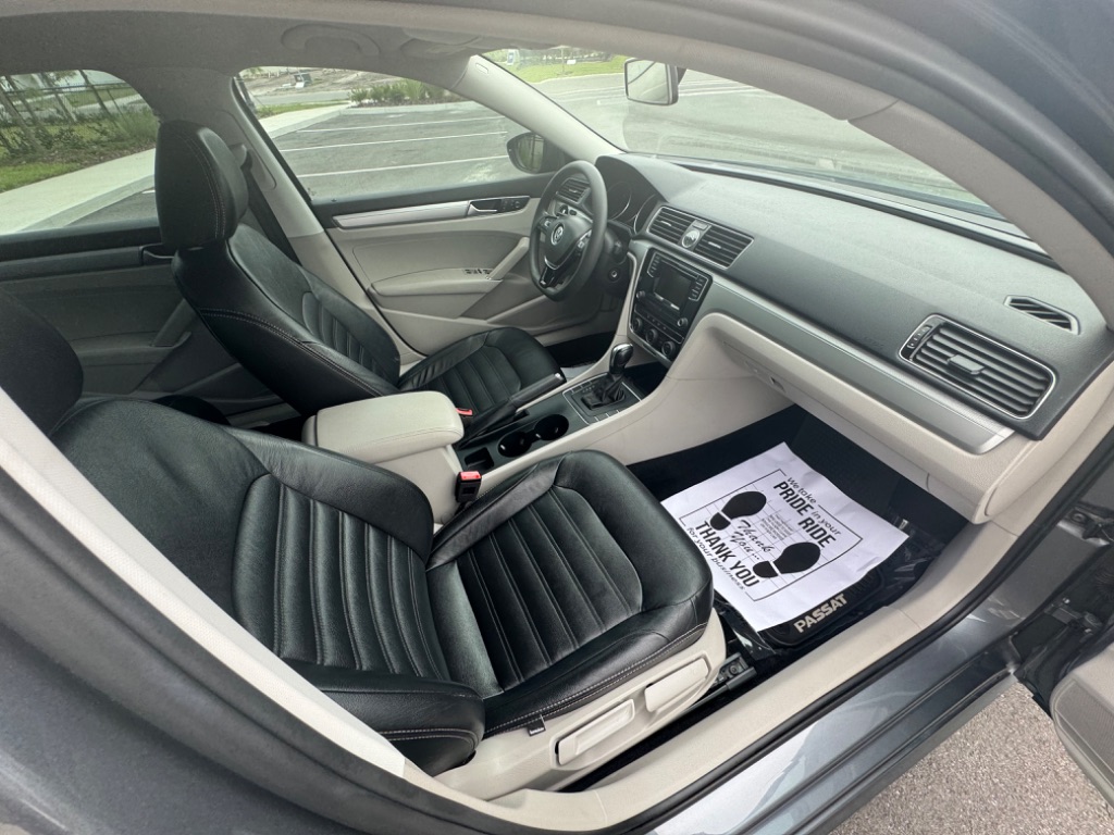 2016 Volkswagen Passat S photo