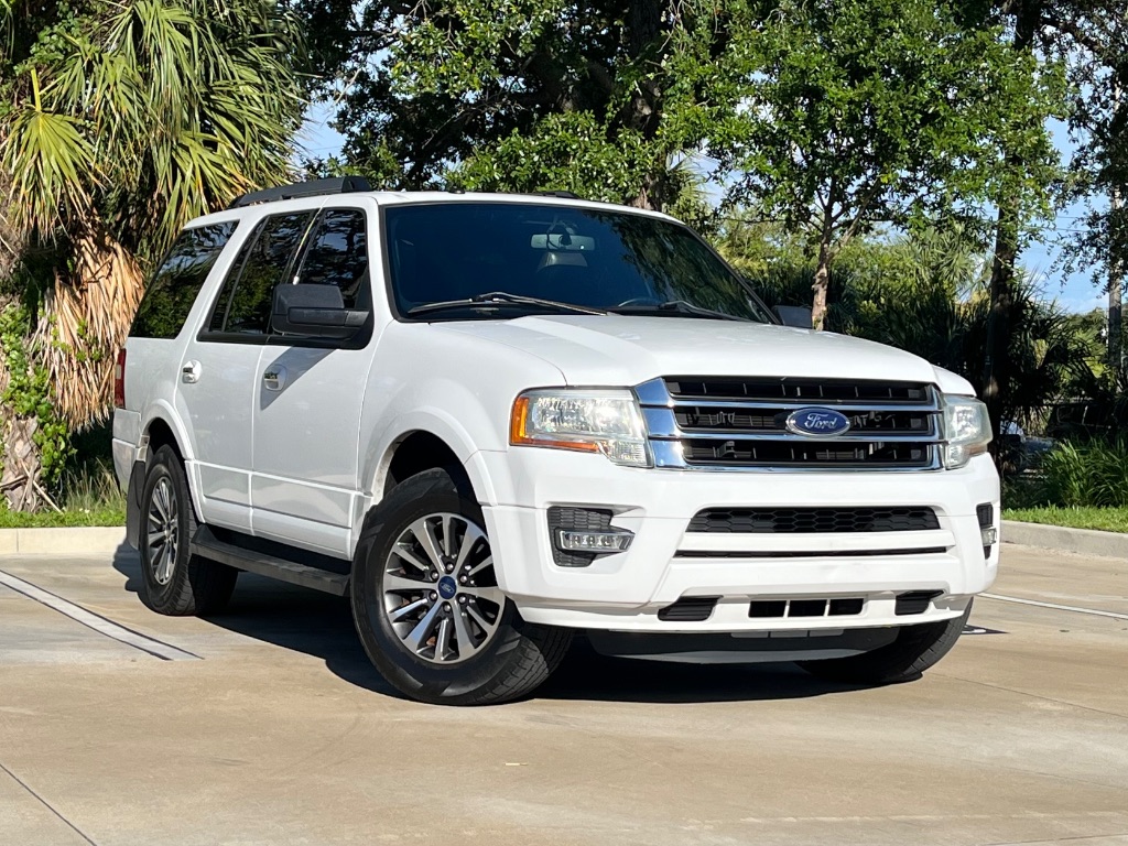 2016 Ford Expedition - $13,995