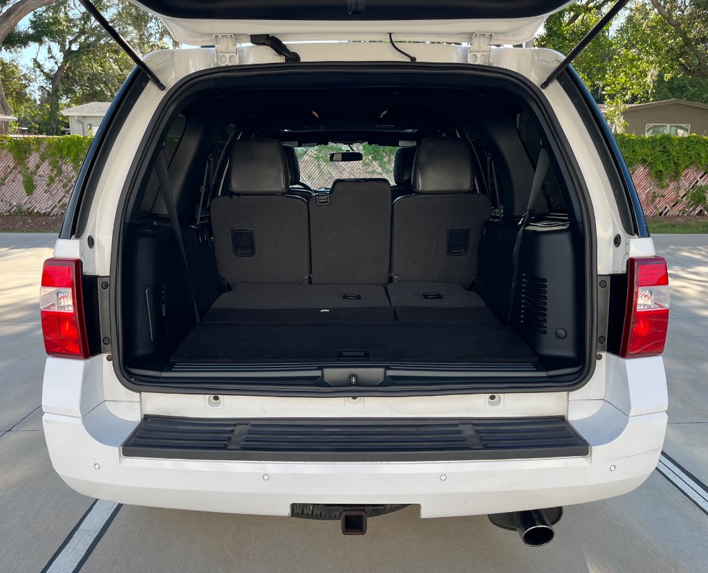 2016 Ford Expedition - $13,995