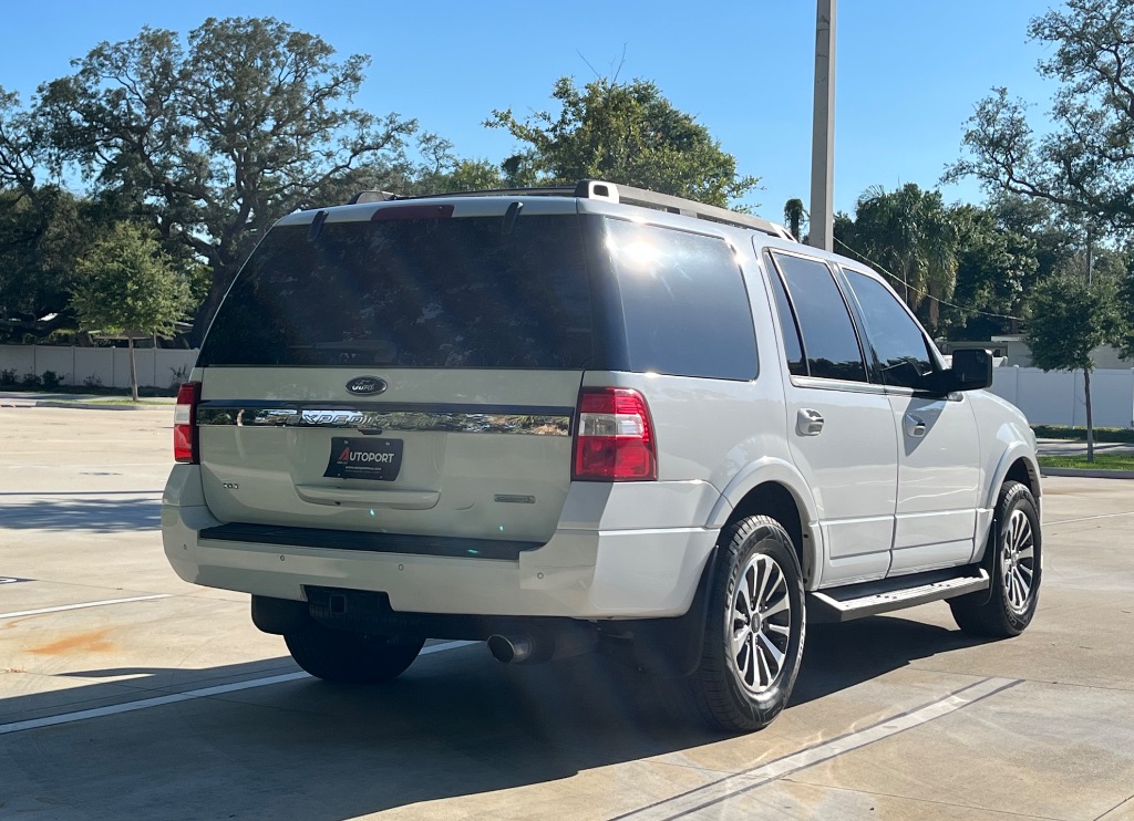 2016 Ford Expedition - $13,995