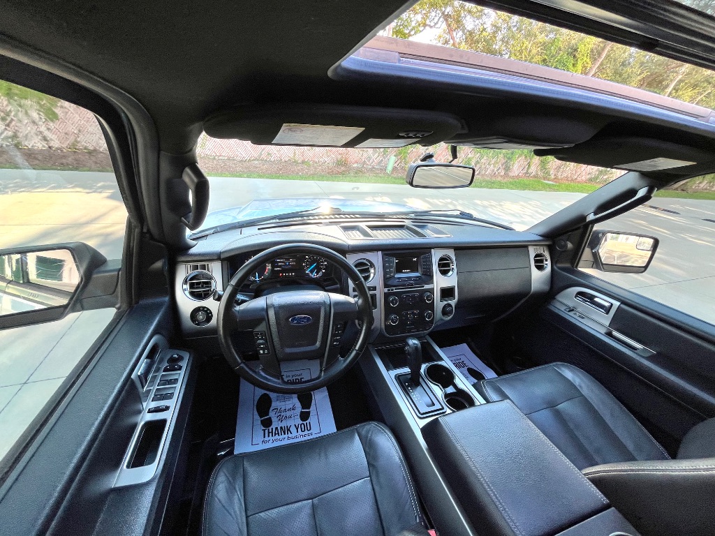 2016 Ford Expedition - $13,995