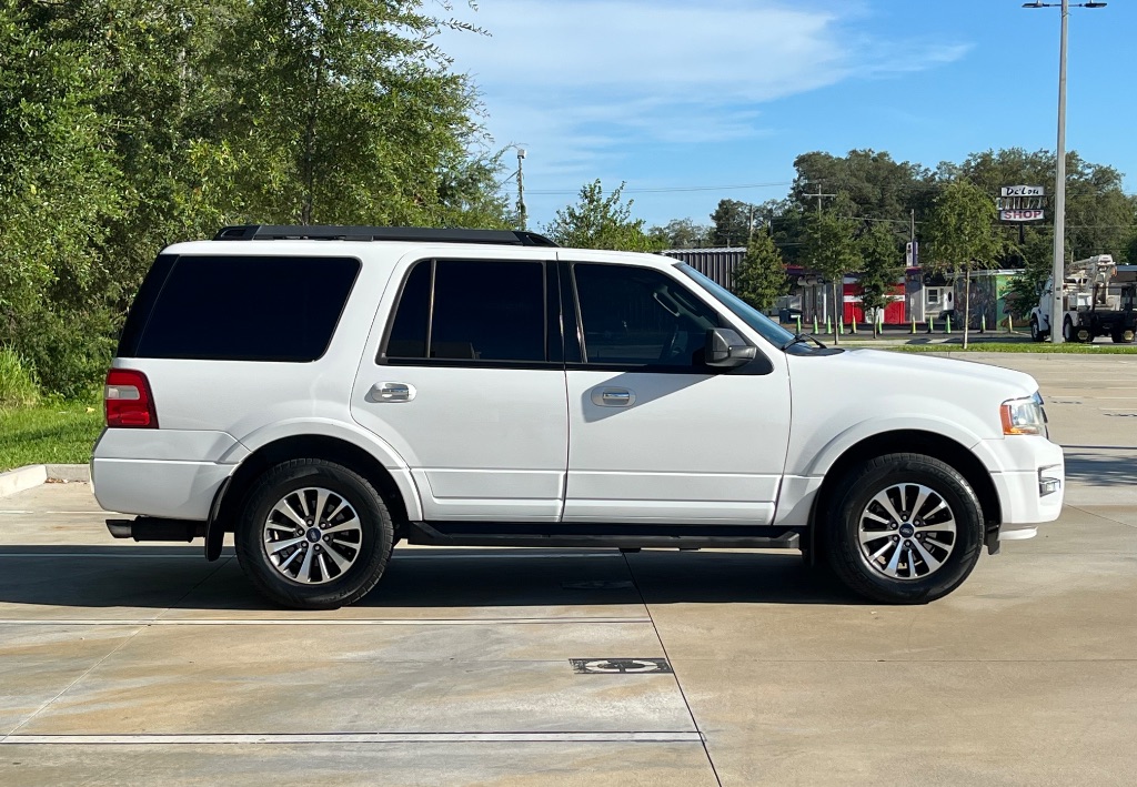 2016 Ford Expedition - $13,995