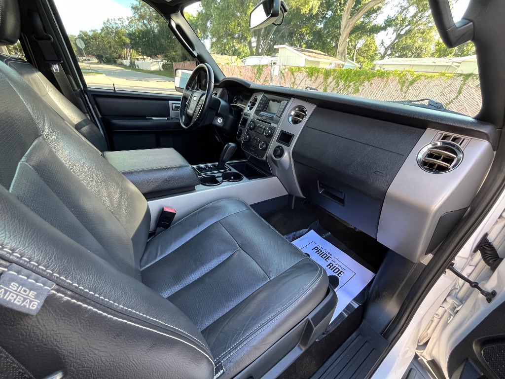 2016 Ford Expedition - $13,995