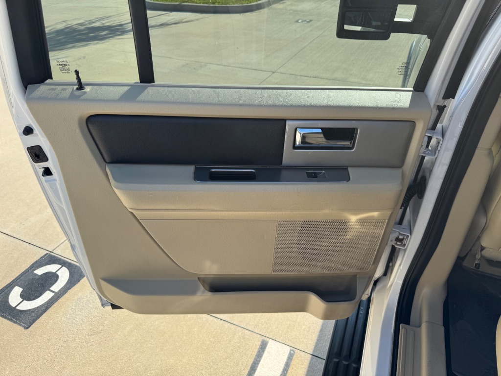 2016 Ford Expedition - $10,795