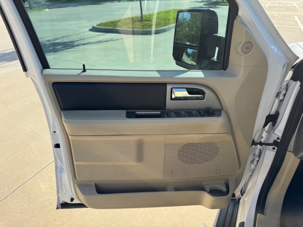 2016 Ford Expedition - $10,795