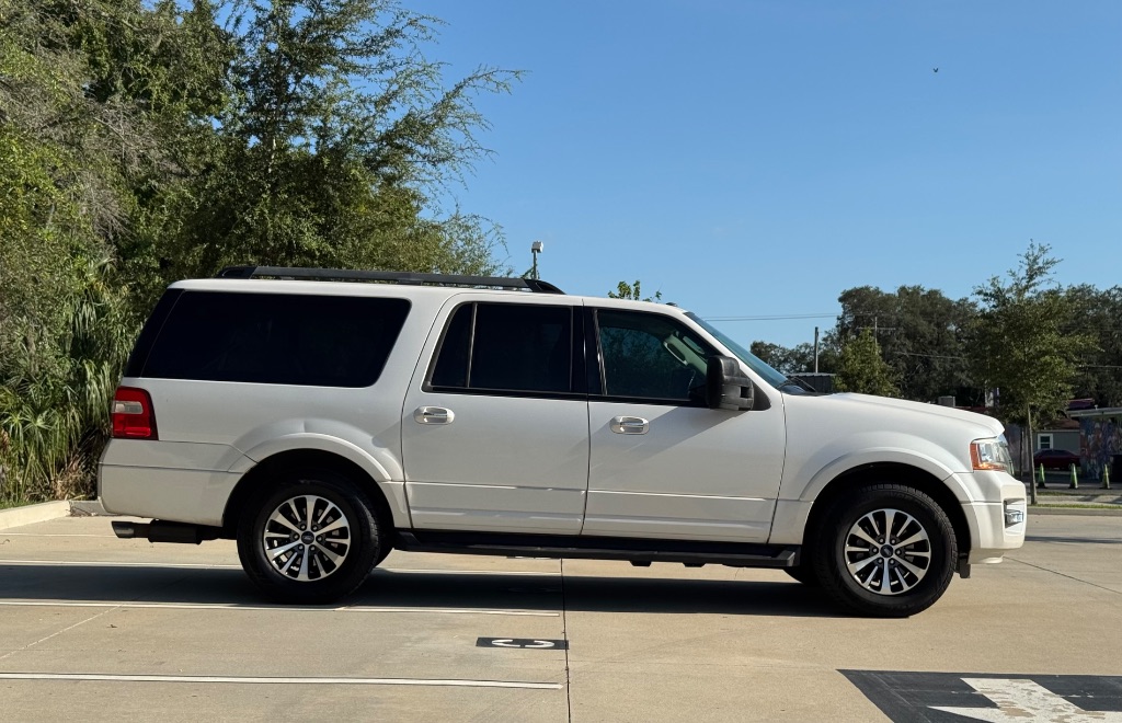 2016 Ford Expedition - $10,795