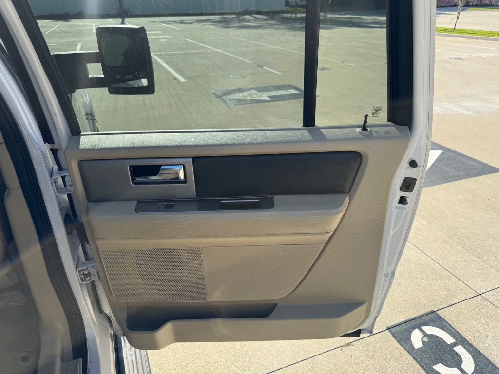 2016 Ford Expedition - $10,795