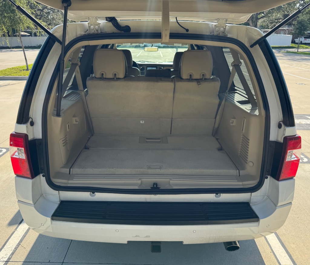 2016 Ford Expedition - $10,795