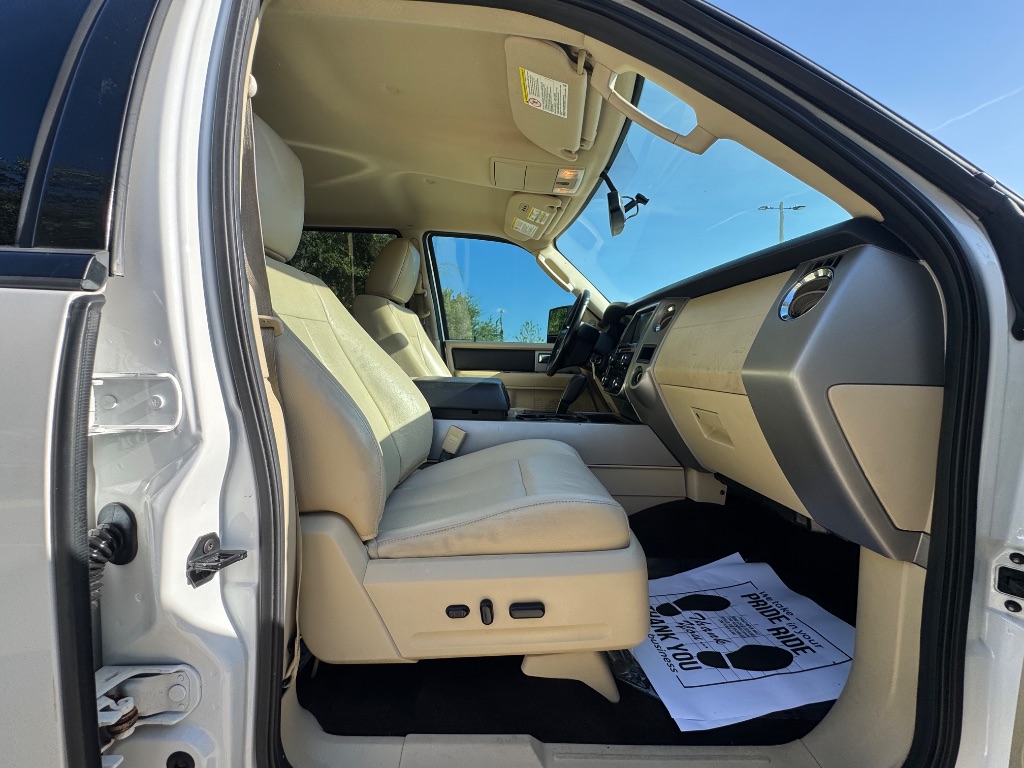 2016 Ford Expedition - $10,795