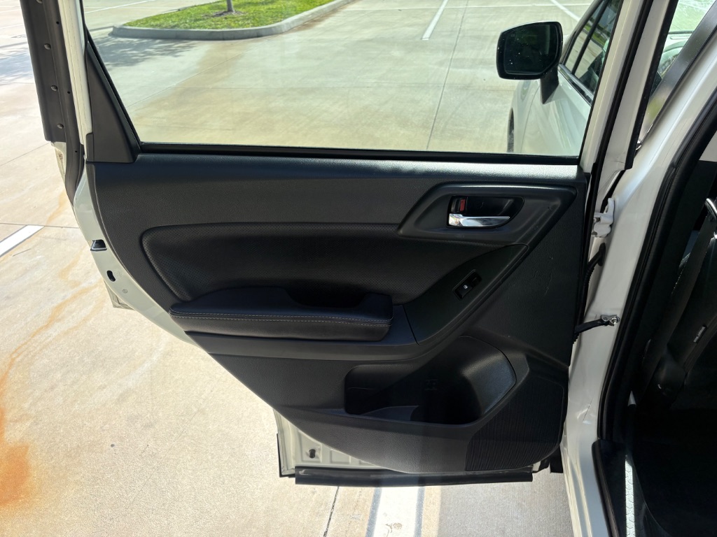 2016 Subaru Forester - $10,895