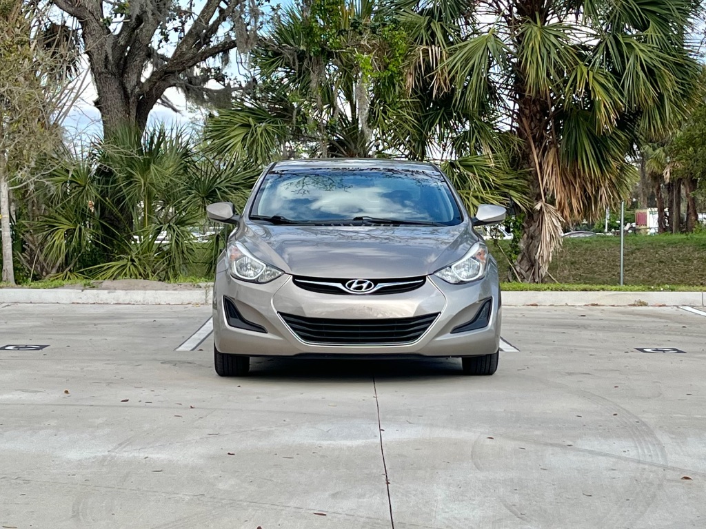 2016 Hyundai Elantra SE photo