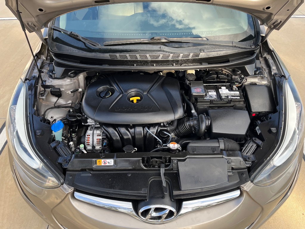 2016 Hyundai Elantra SE photo