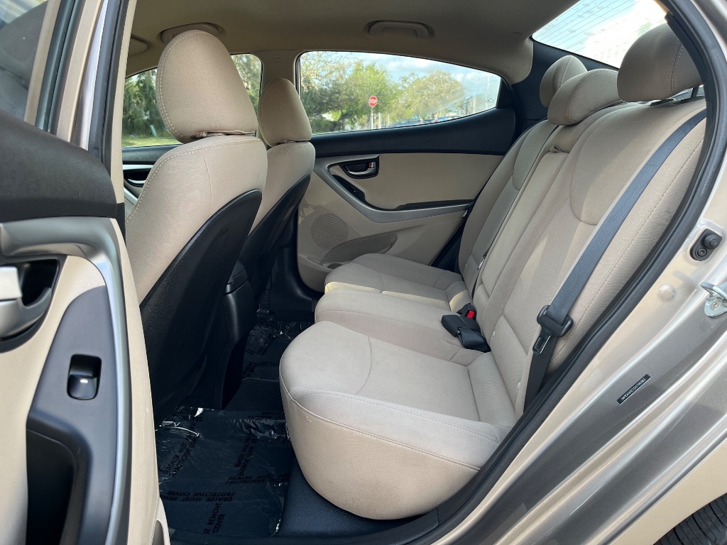 2016 Hyundai Elantra SE photo