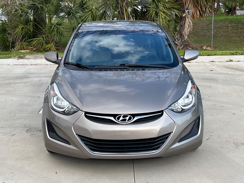 2016 Hyundai Elantra SE photo