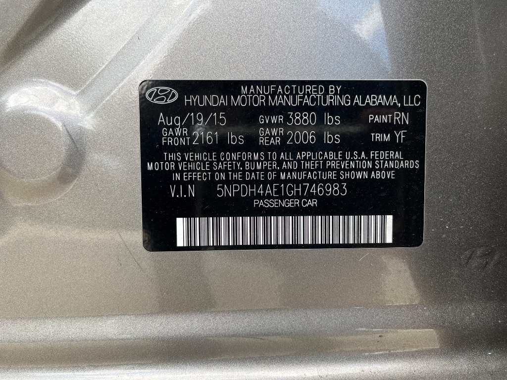 2016 Hyundai Elantra SE photo