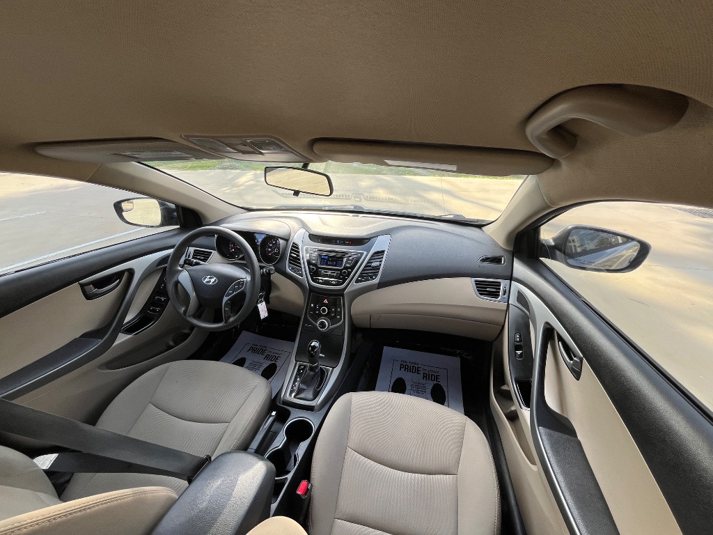 2016 Hyundai Elantra SE photo