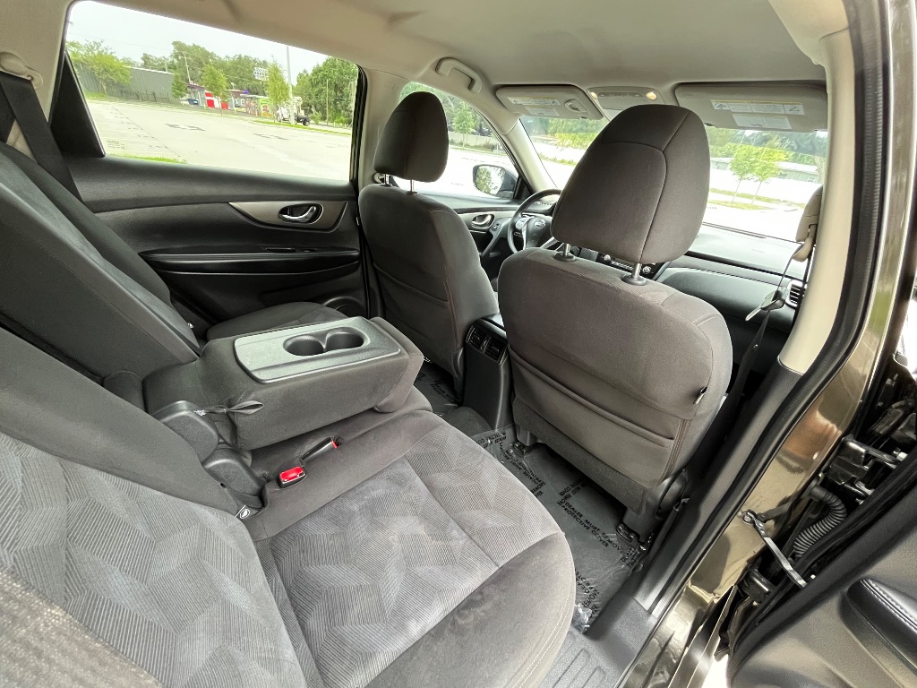 2016 Nissan Rogue - $9,295