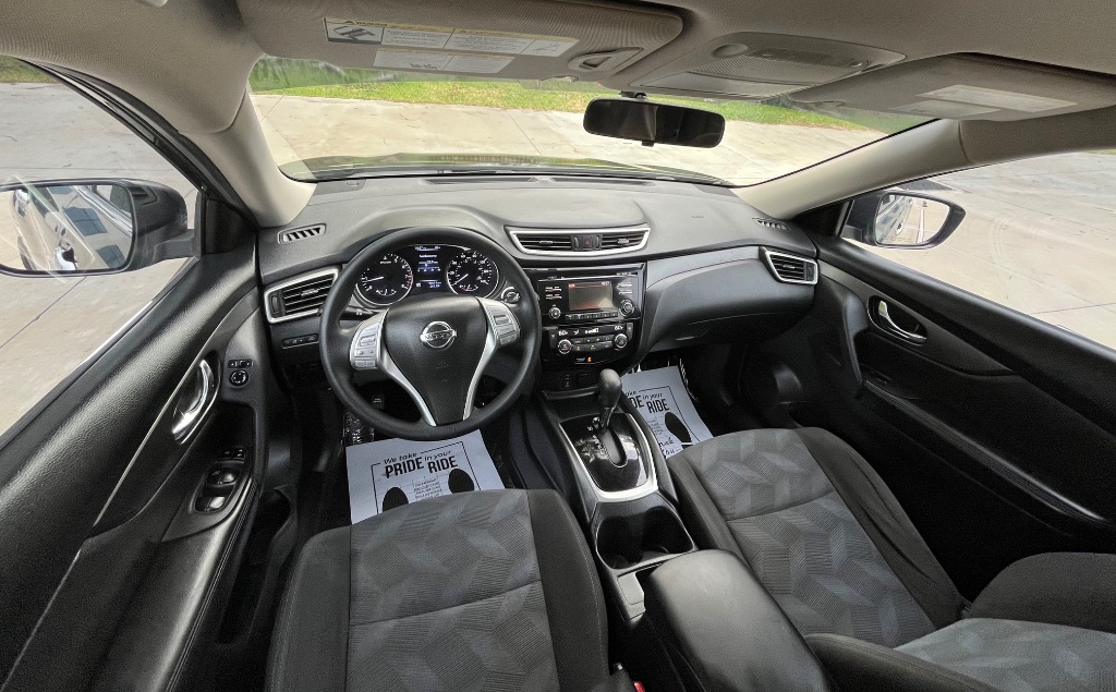 2016 Nissan Rogue - $9,295