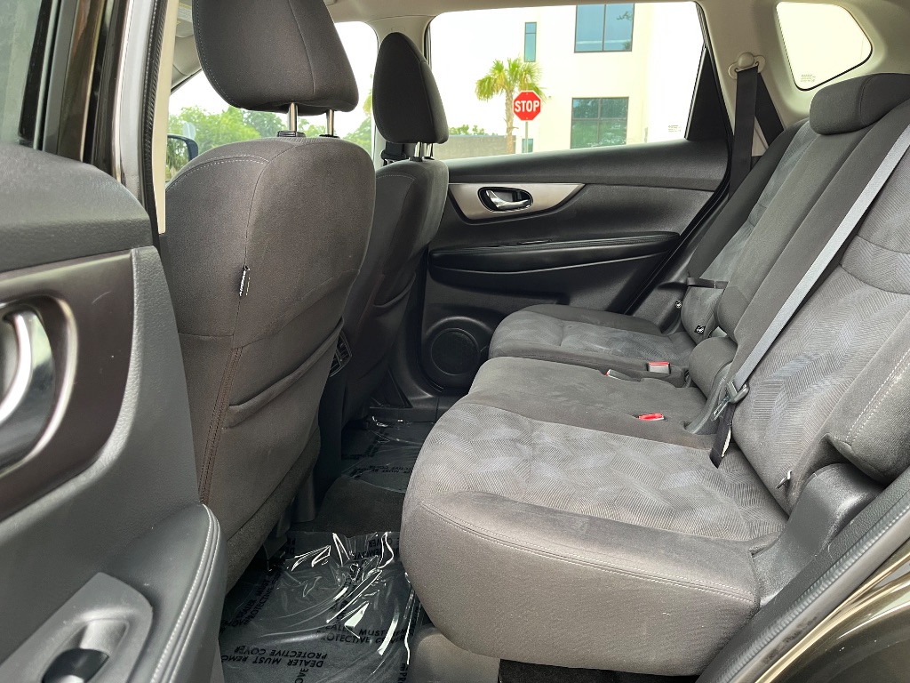 2016 Nissan Rogue - $9,295