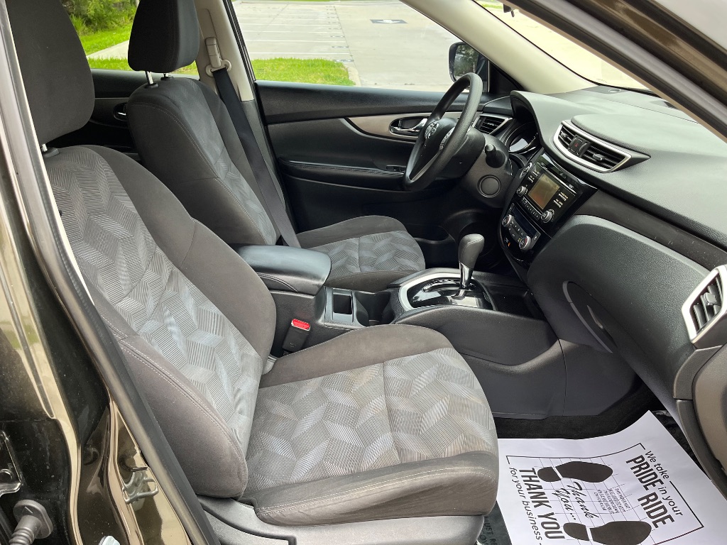 2016 Nissan Rogue - $9,295