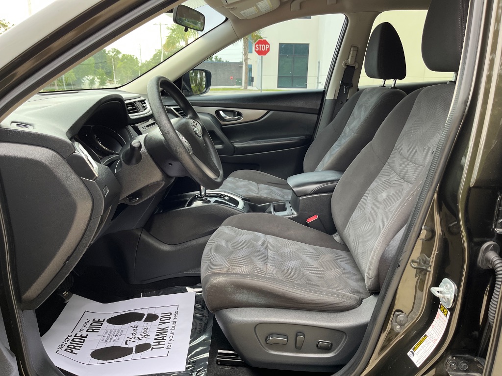 2016 Nissan Rogue - $9,295