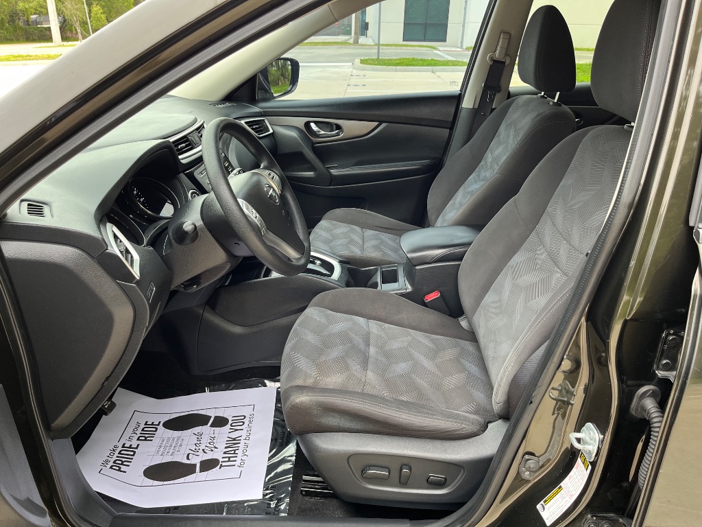 2016 Nissan Rogue - $9,295