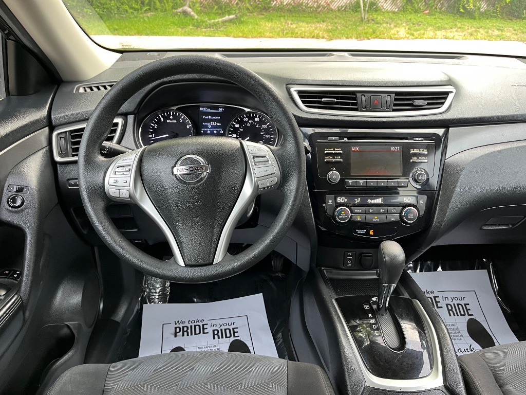 2016 Nissan Rogue - $9,295