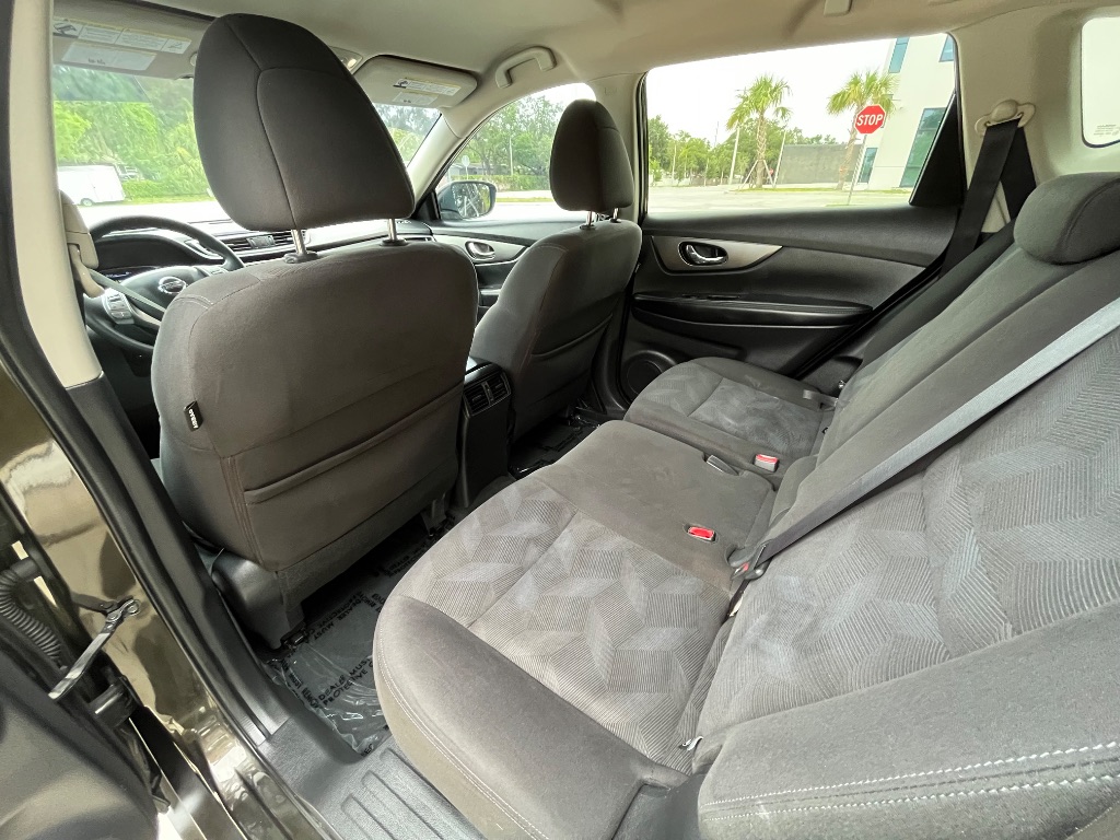 2016 Nissan Rogue - $9,295