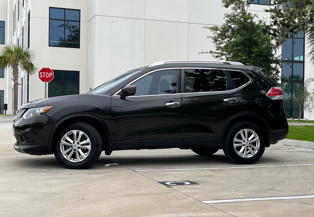 2016 Nissan Rogue - $9,295
