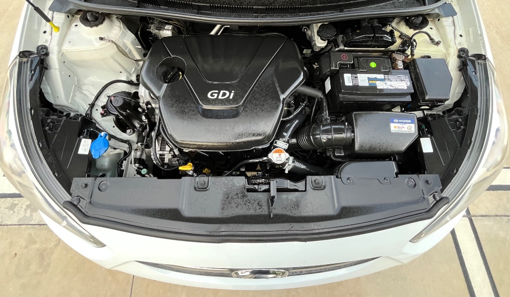 2016 Hyundai Accent SE photo