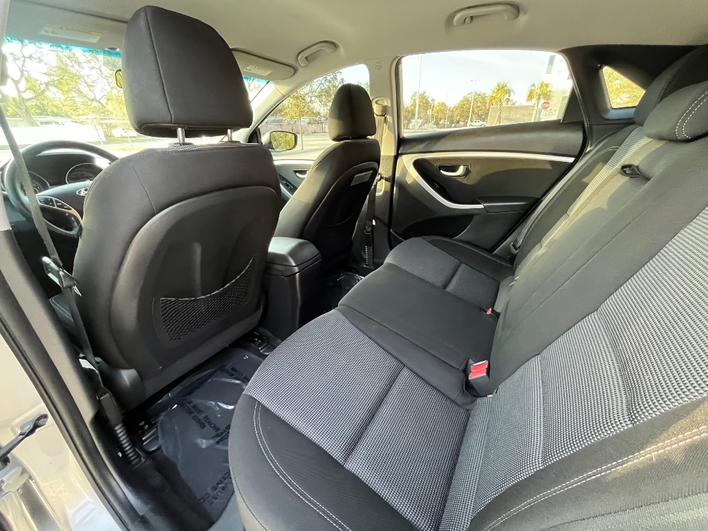 2016 Hyundai Elantra - $7,695