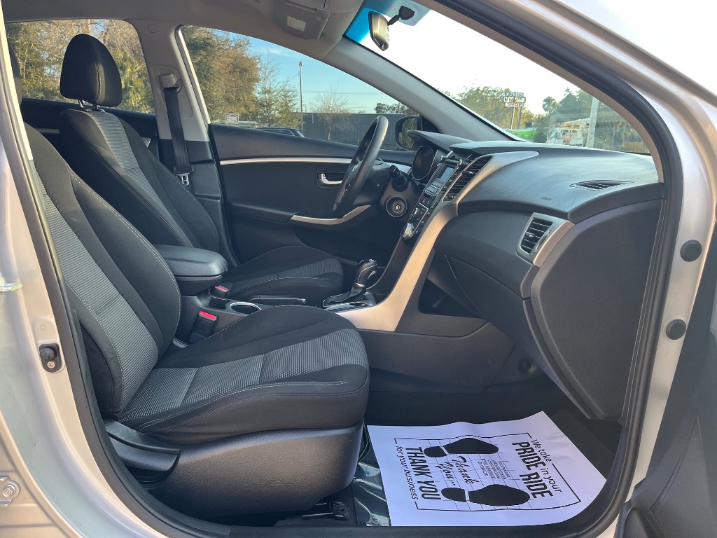 2016 Hyundai Elantra - $7,695