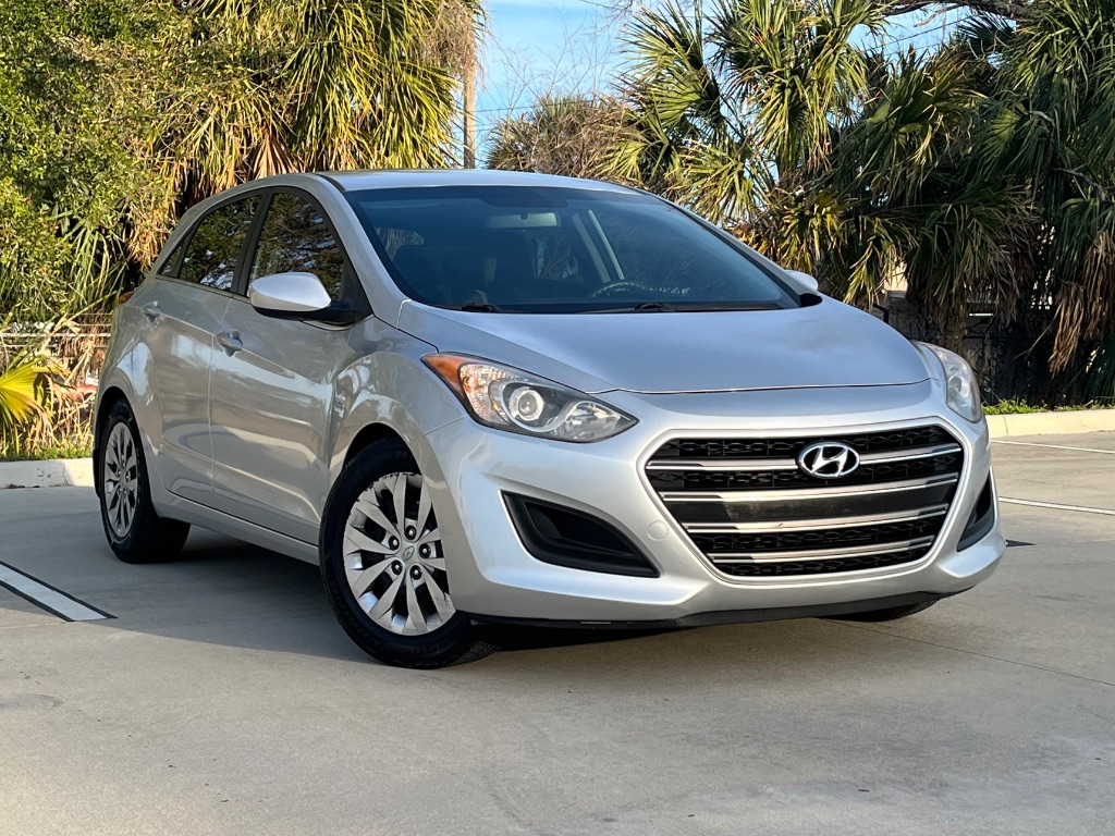 2016 Hyundai Elantra - $7,695