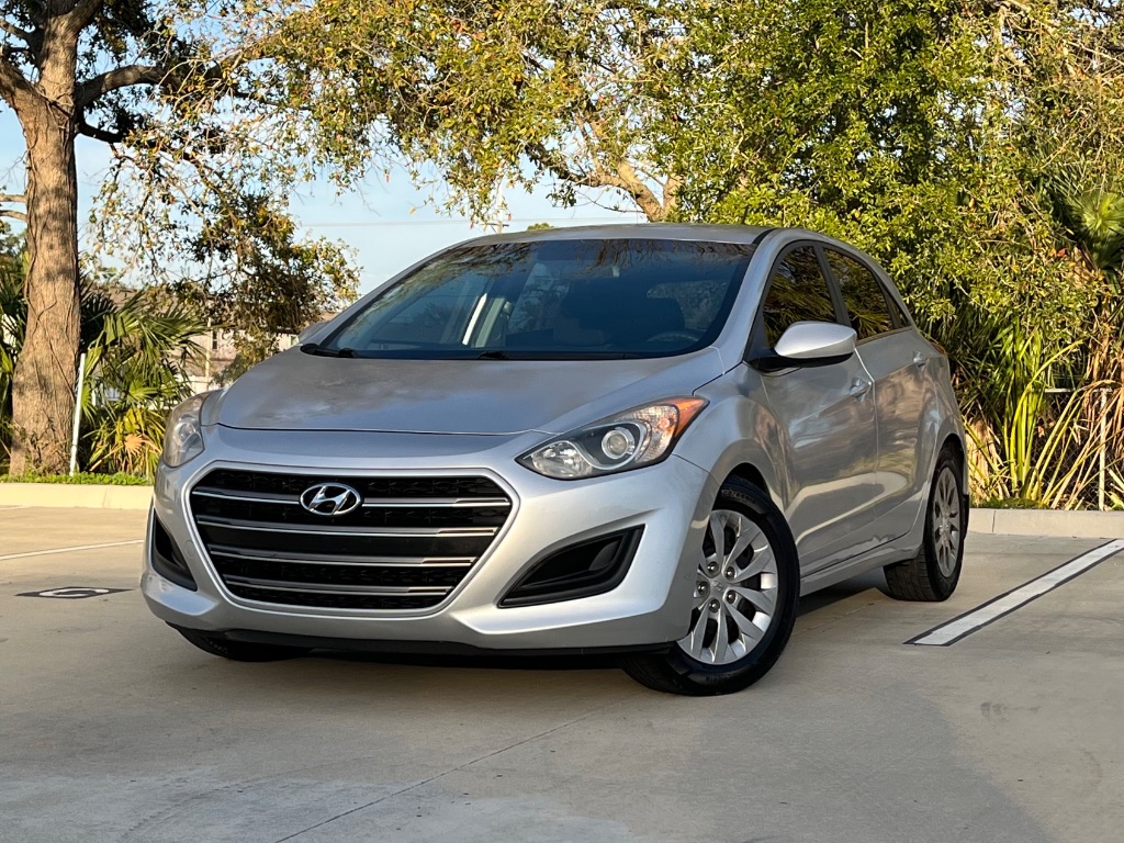 2016 Hyundai Elantra - $7,695