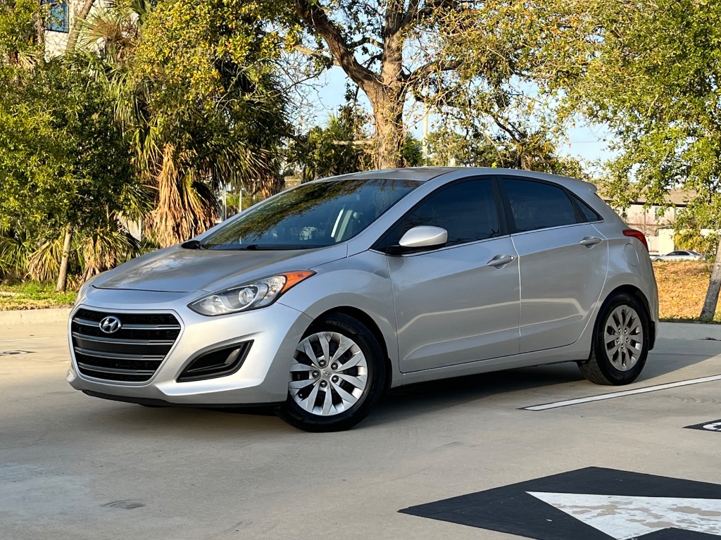 2016 Hyundai Elantra - $7,695