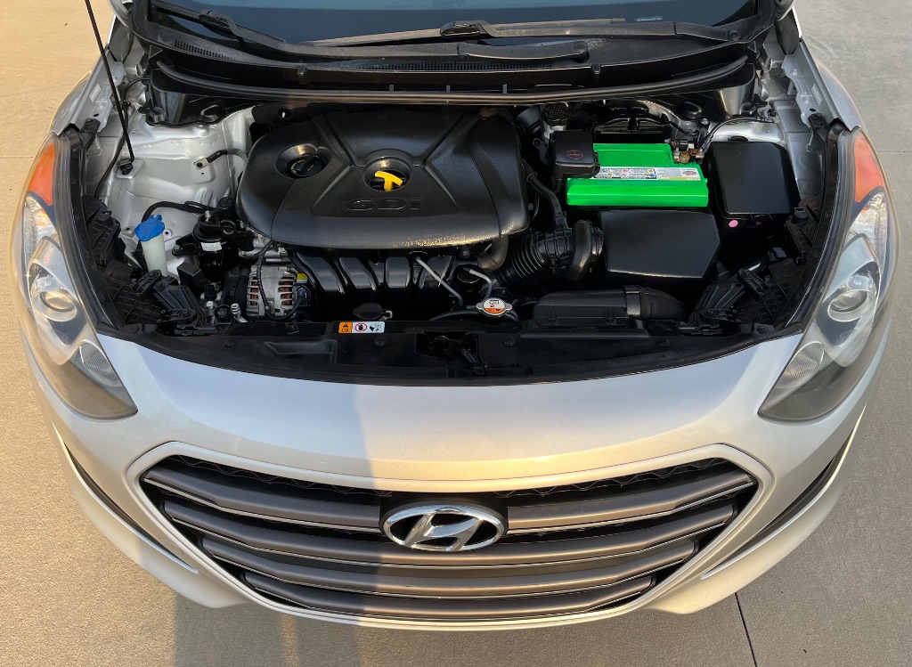 2016 Hyundai Elantra - $7,695