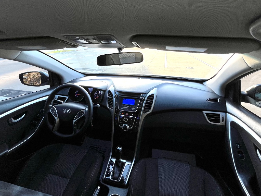 2016 Hyundai Elantra - $7,695