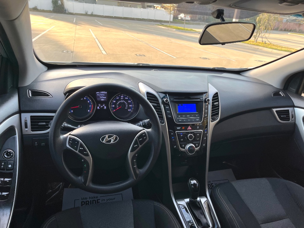 2016 Hyundai Elantra - $7,695