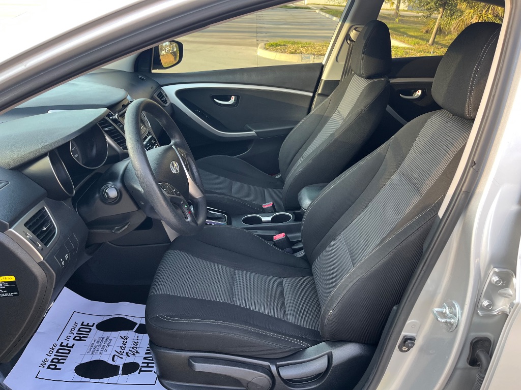 2016 Hyundai Elantra - $7,695