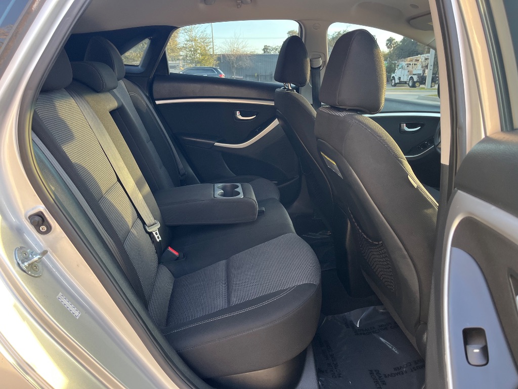 2016 Hyundai Elantra - $7,695