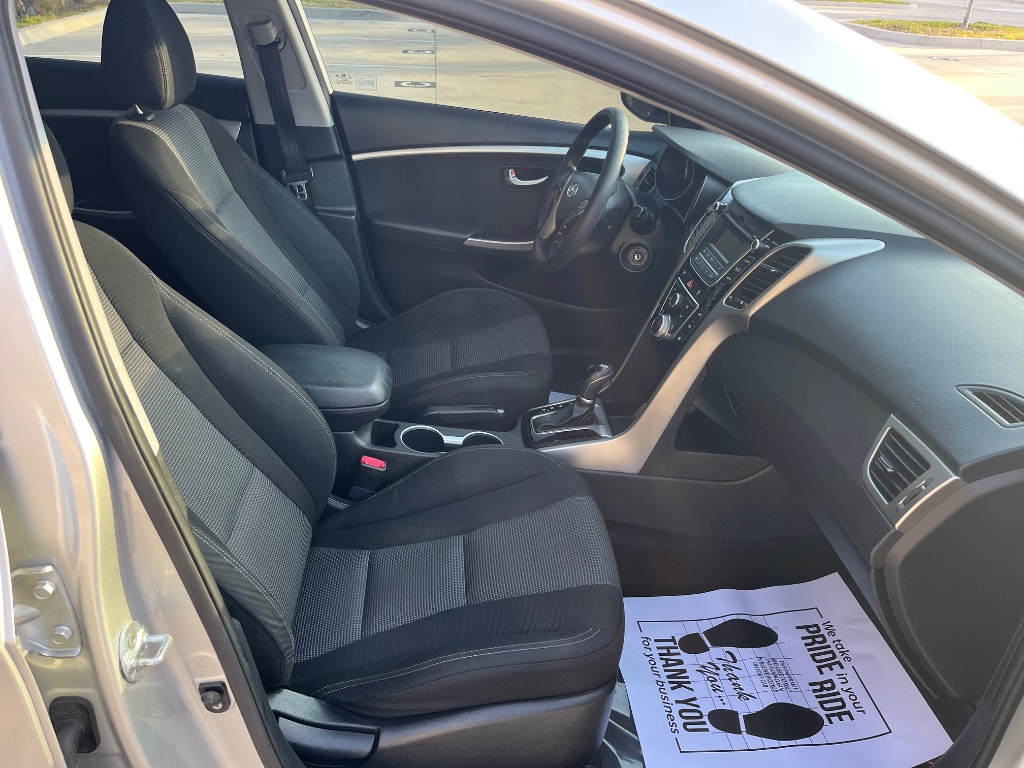 2016 Hyundai Elantra - $7,695