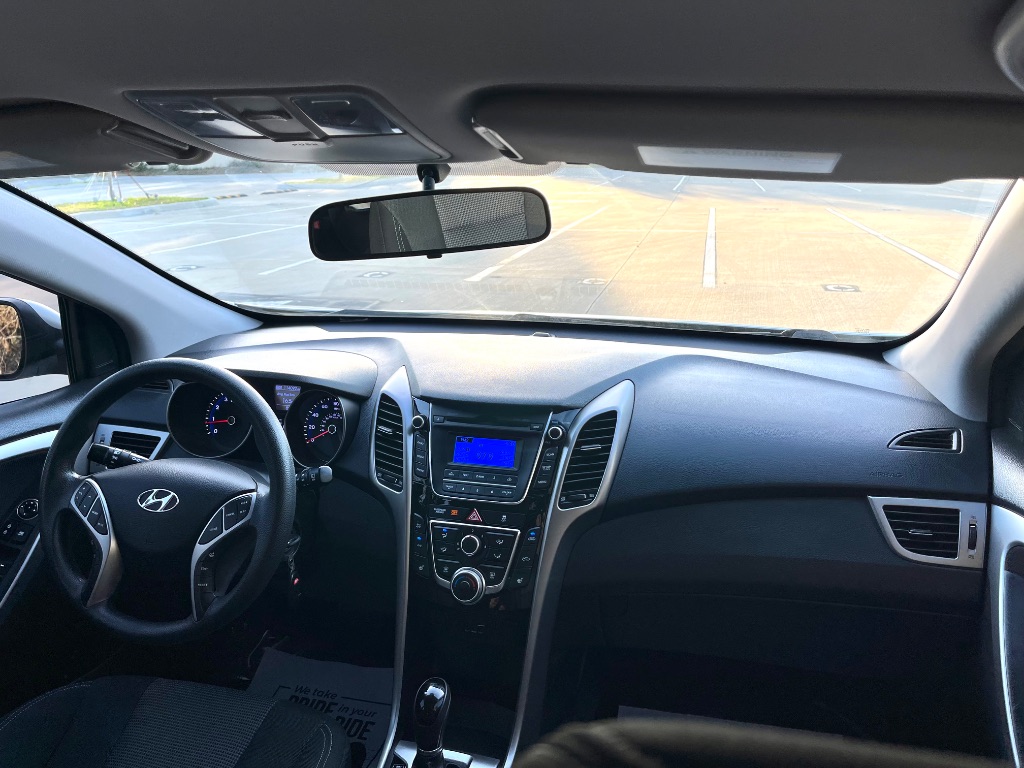 2016 Hyundai Elantra - $7,695